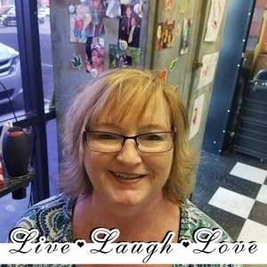 Meet your Posher, Danette